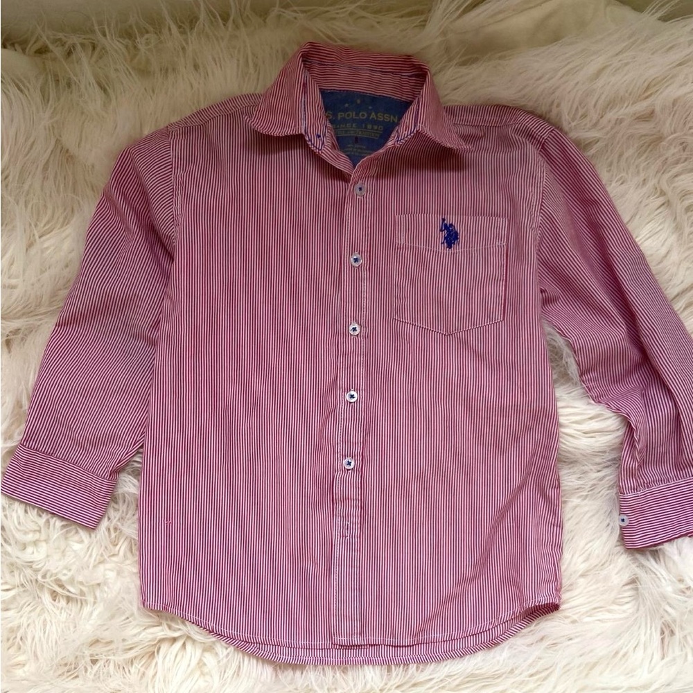 💥 Bundle of 4 Shirts • Boys Size 8 👦🏻